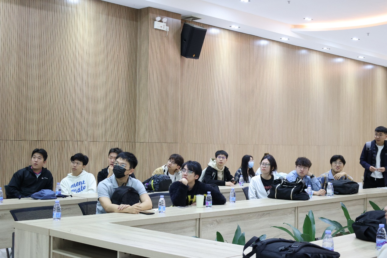 1763513558930608.png 1763513558930608.png