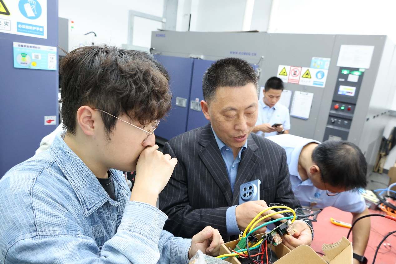 1763513643473352.png 图片44.png