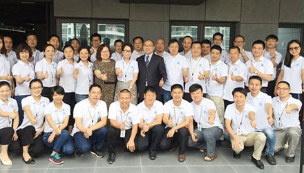 J9����-����վ����