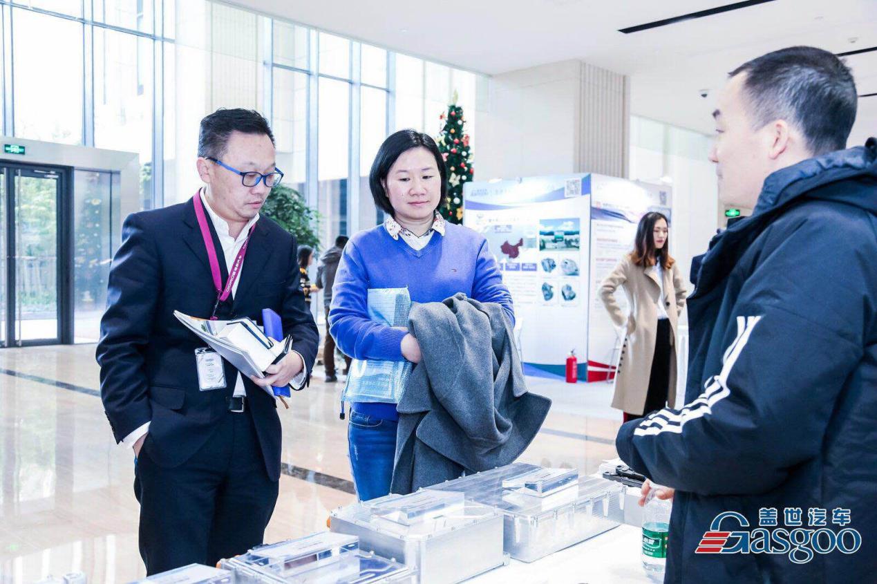 J9����-����վ����