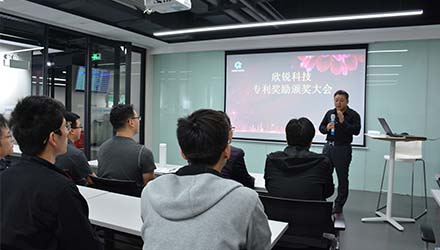 J9����-����վ����