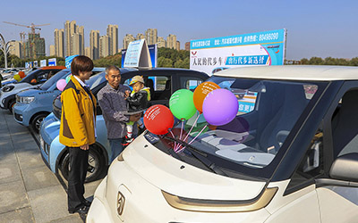 J9����-����վ����