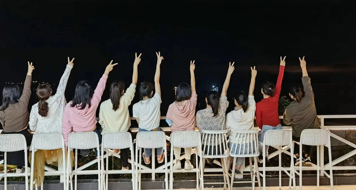 J9����-����վ����