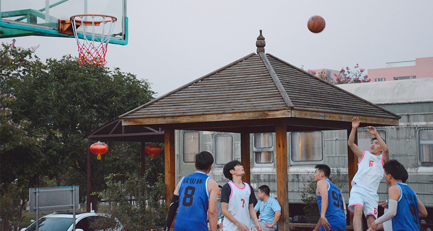 J9����-����վ����