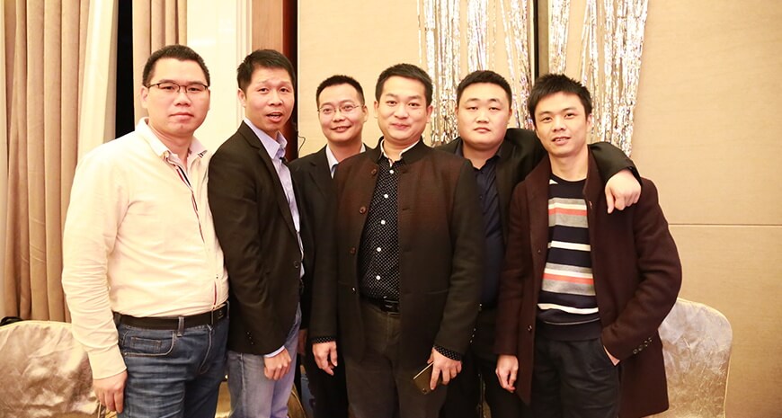 J9����-����վ����