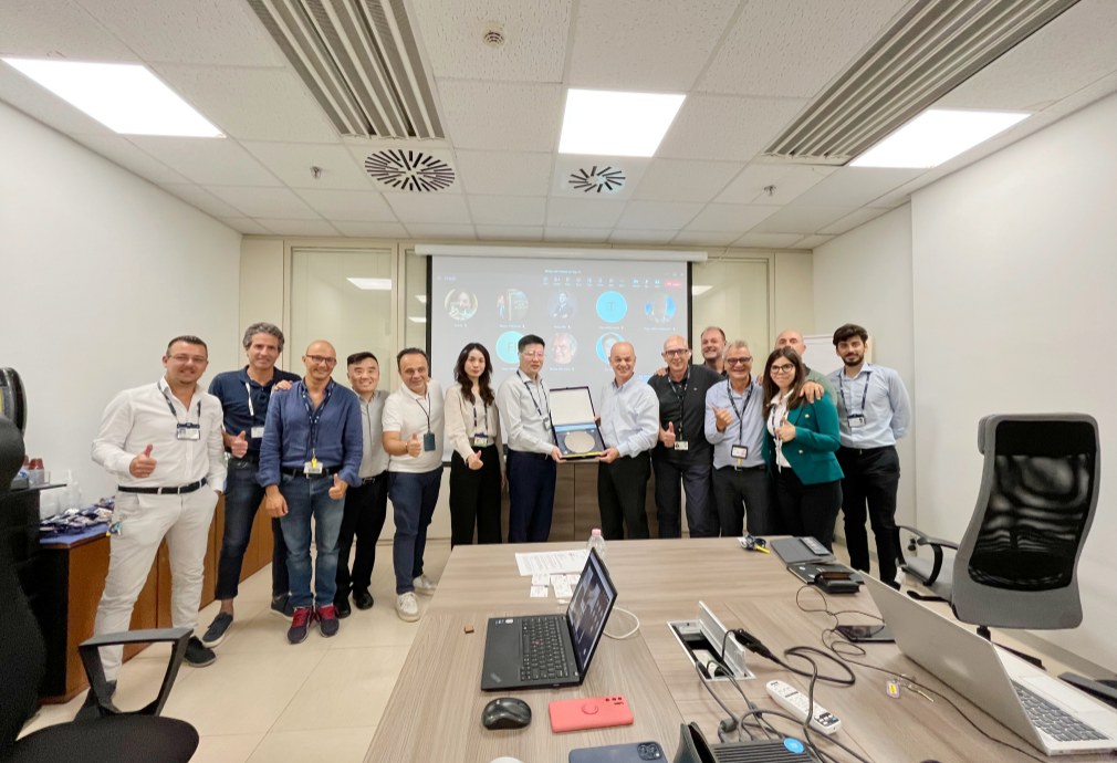 J9����-����վ����