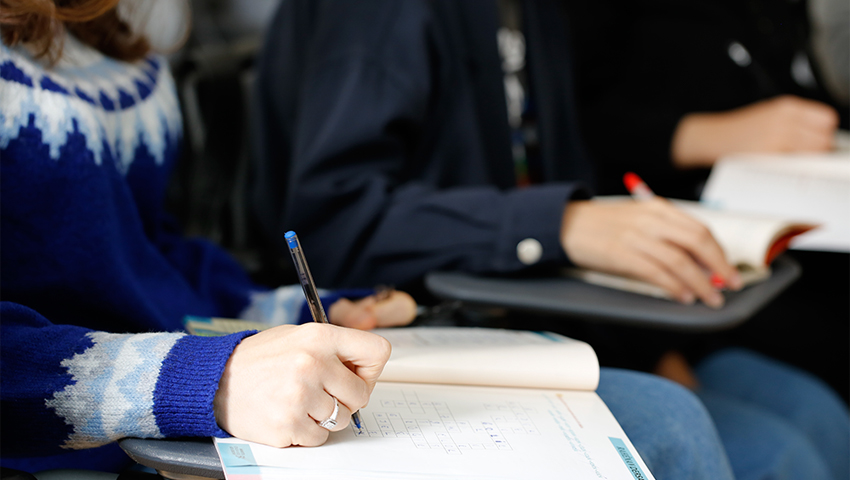 J9����-����վ����